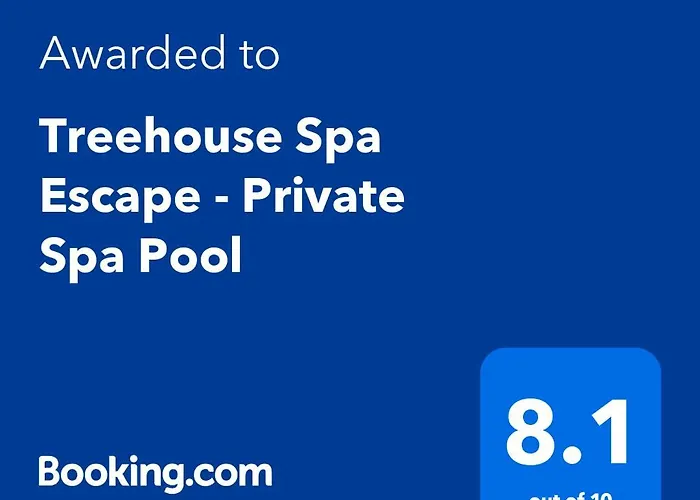 Treehouse Spa Escape - Private Spa Pool